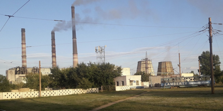 Градирня загорелась на территории ТЭЦ-1 в Павлодаре