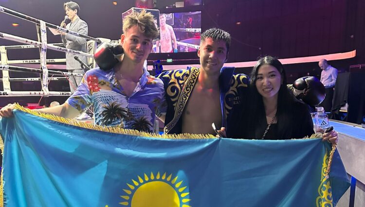 Тимур Баситов одержал яркую победу в Таиланде: 20-летний казахстанский боксер победил экс-чемпиона WBC Silver