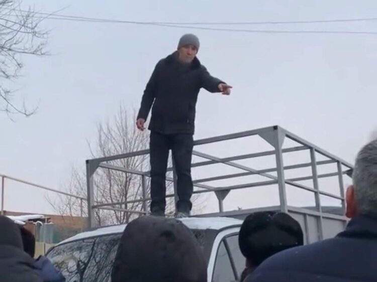 Шерзаттың әкесі «әділдік жоқ» деп өзіне қол салмақ болды