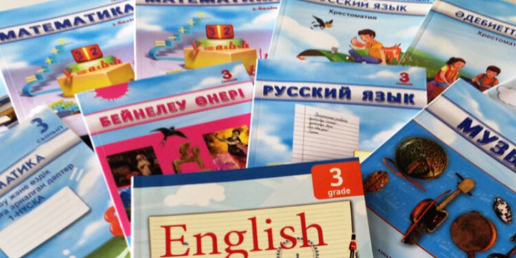 Оқулықтағы қателіктерге кім жауапты? – Министр жауабы