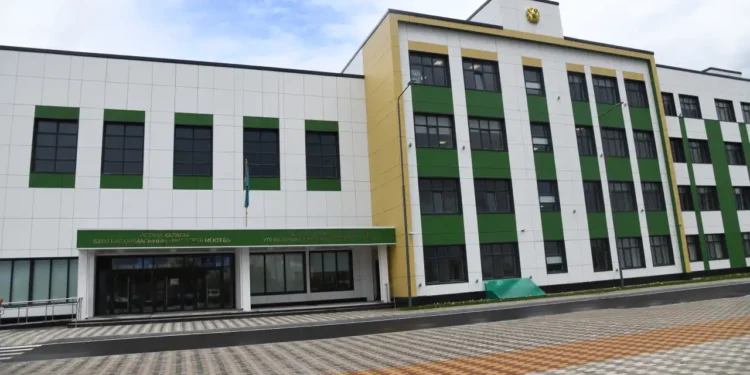 Үш жылда ауылдарда 180 мектеп салынады