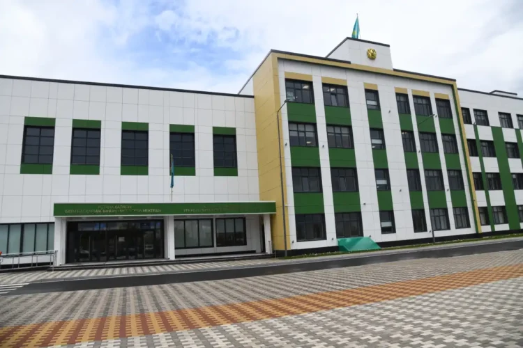 Үш жылда ауылдарда 180 мектеп салынады