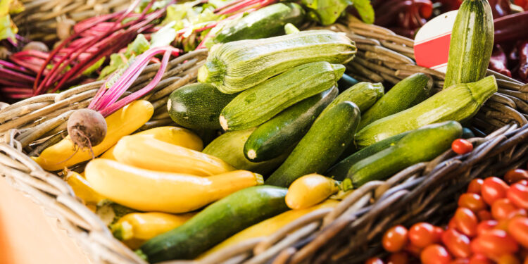 Казахстан распродает овощи, чтобы сдержать инфляцию