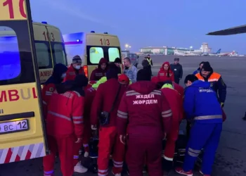 Ресей ұшақ апатынан аман қалған 9 азаматын алып кетті