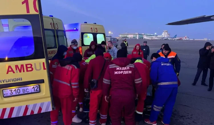 Ресей ұшақ апатынан аман қалған 9 азаматын алып кетті