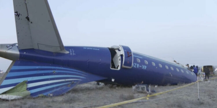 Ақтаудағы ұшақ апаты: 3 маңғыстаулықтың отбасына қаржылай көмек берілді