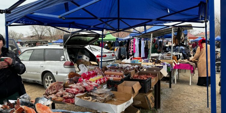 Қонаевтағы базарда мерзімі өткен азық-түлік сатылған