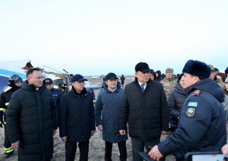 Премьер-министр проинформировал Токаева о текущей ситуации в Актау