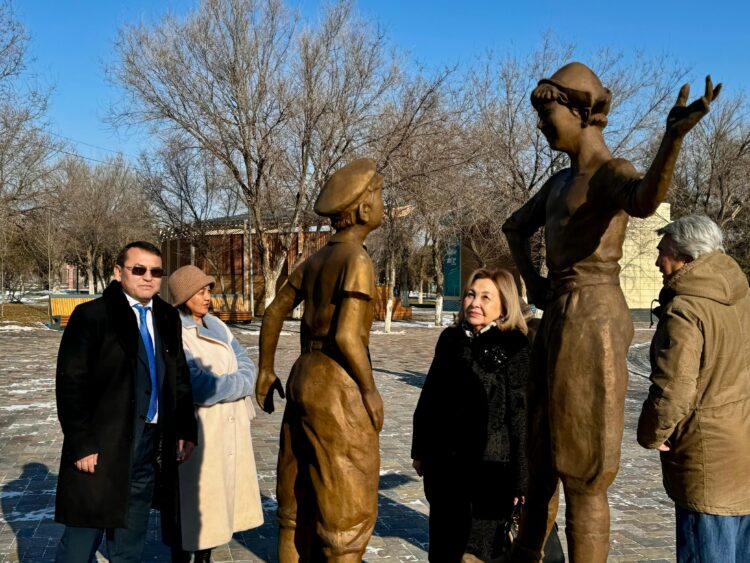 В Конаеве установили малый архитектурный объект Б. Сокпакбаева