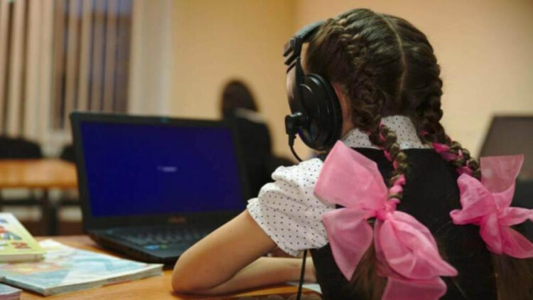 Бүгін Астана мектептерінде бірінші ауысым қашықтықтан білім алады