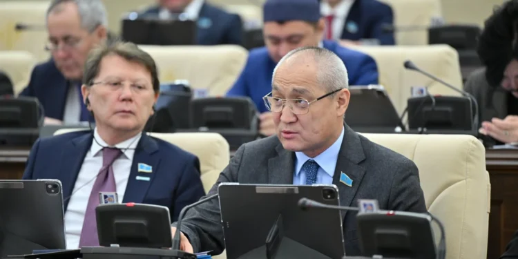 Депутат ЛГБТ насихатына тыйым салуды ұсынды