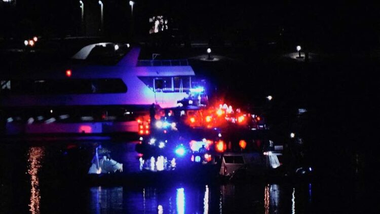 АҚШ-тағы ұшақ апаты: 18 адамның денесі табылды