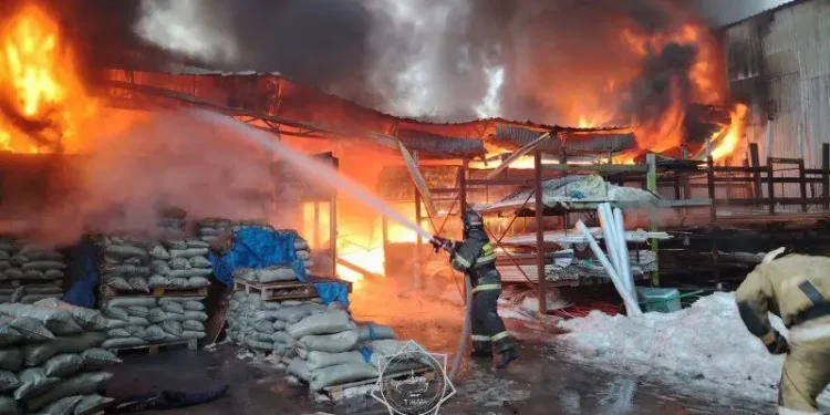 Қаскелең қаласында базар өртенді