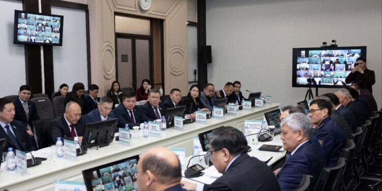 Партия «AMANAT» требует усилить контроль за выполнением программы