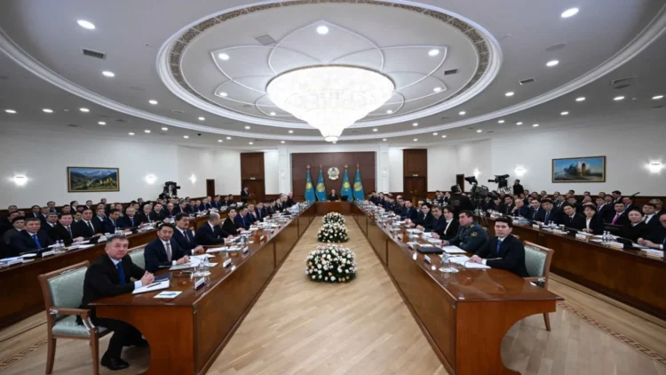 Тоқаев бюджет қаражатын үнемдеуді тапсырды