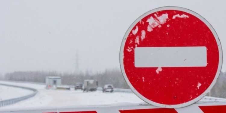 Қазақстанның екі өңірінде автожолдар жабылды