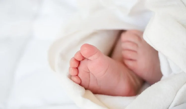 Ақтөбедегі перзентханада жаңа туған сәбиді сатып жіберген