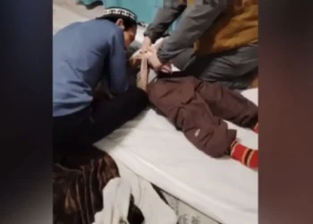 Емші 9 жасар қыздың ішінен шайтан шығарамын деп әбден қинаған