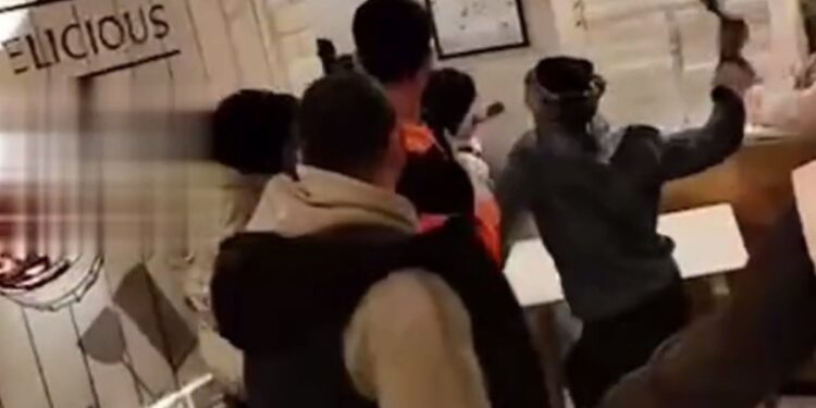 Алматыда төбелес шығарған шетелдік студенттер депортацияланады