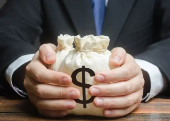 Былтыр жемқорлардан 220 млрд теңгенің дүние-мүлкі қайтарылды