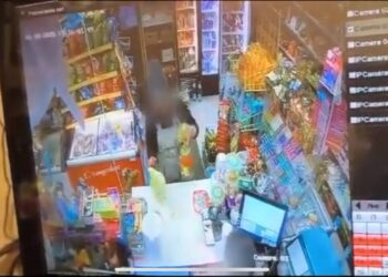 Астанчанка тратила деньги с утерянной банковской карты