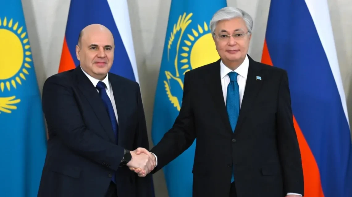 Премьер России Михаил Мишустин прилетел в Алматы