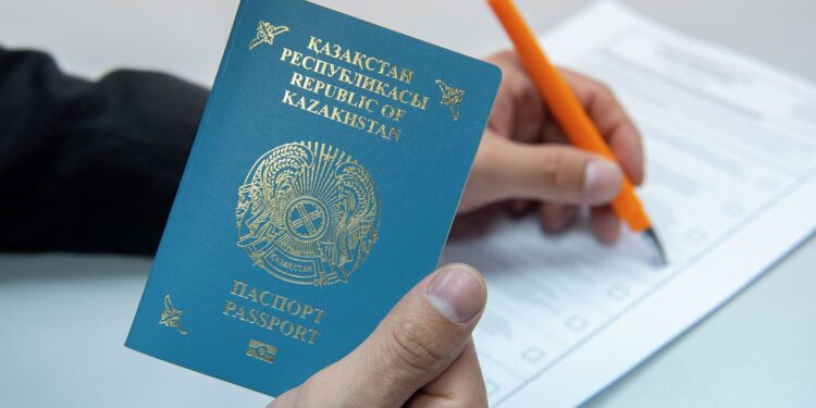 Қазақстанда төлқұжат пен жеке куәлік жасату құны өзгерді