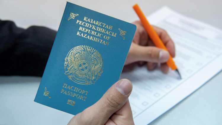 Қазақстанда төлқұжат пен жеке куәлік жасату құны өзгерді