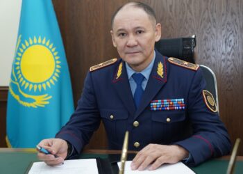 Глава полиции Алматы опроверг слухи о подарке Lexus от его зама супруге