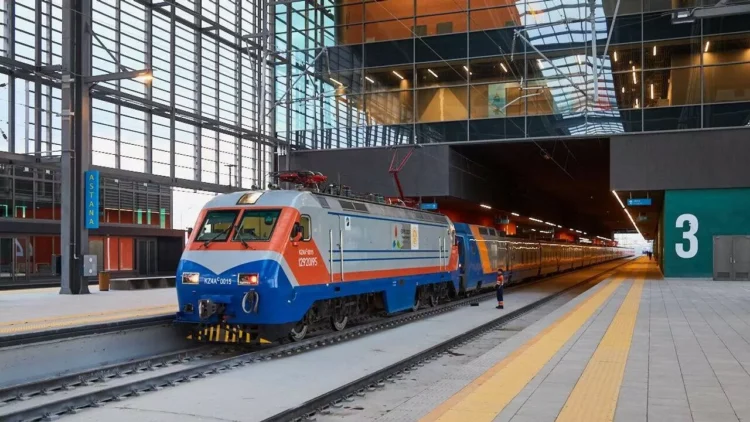 Алғашқы интернеті бар пойыз сапарға шықты