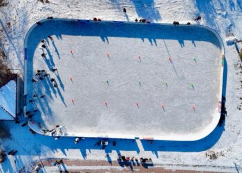 В Конаеве открылся каток