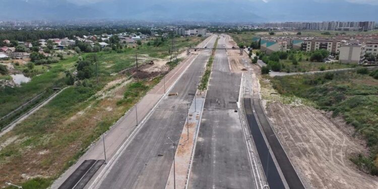 Когда алматинцы смогут проехать по обновленному проспекту Абая