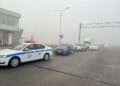 В Атырауской области полиция помогла более 1000 авто в густом тумане