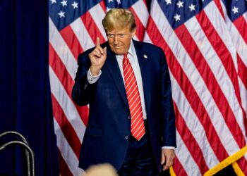 Дональд Трамп официально вступает в должность президента США