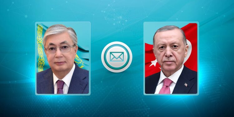 Токаев направил телеграмму соболезнования президенту Турции