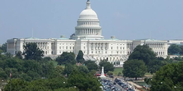 Казахстанцев в США предупредили об ужесточении миграционной политики