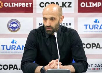 Новым тренером сборной Казахстана по футболу стал Али Алиев