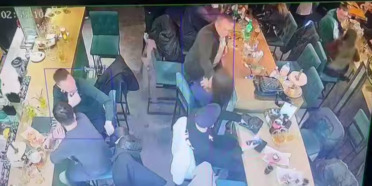 Полицейского убили в баре Алматы