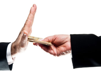 Қазақстанда былтыр 200-ден астам шенеунік парамен ұсталды