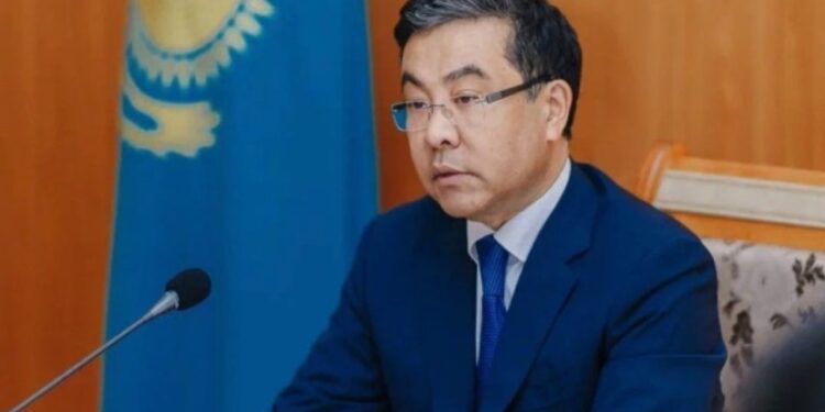 Президенттен сөгіс алған Абай облысының әкімі Ұранхаев қызметінен кетті