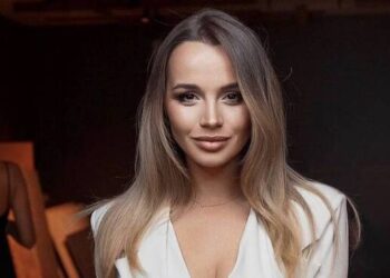 Комитет госдоходов отозвал налоговые уведомления блогерам из-за ошибки