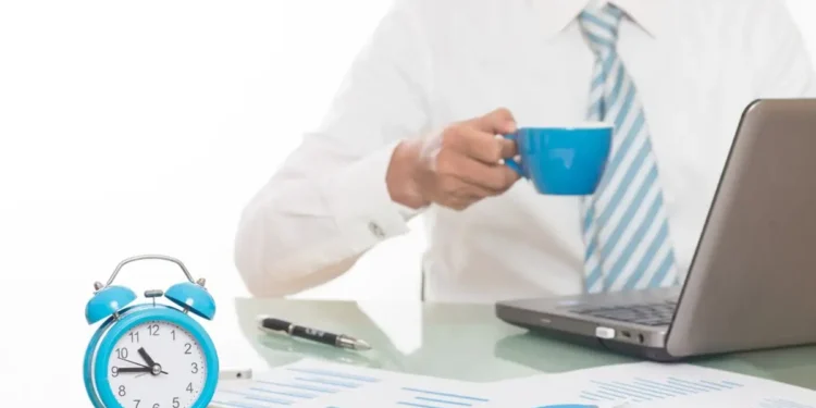 Шығыс Қазақстандағы екі ауданда жұмыс уақыты 1 сағатқа кері шегерілді