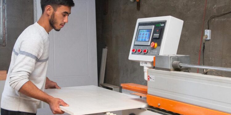 В области Жетысу в прошлом году трудоустроено порядка 7 700 молодых людей