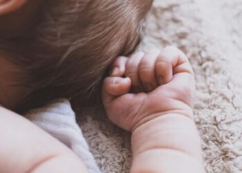 Екі баласын да сатып жіберген әйел ұсталды