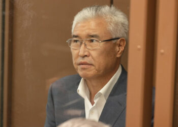 «Ол қалыпты жағдайда тамақ ішіп жатыр». Мұхамедиұлының аштық жариялағаны өтірік болып шықты