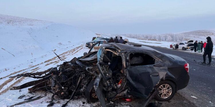 Три человека погибли в ДТП на трассе Алматы-Бишкек