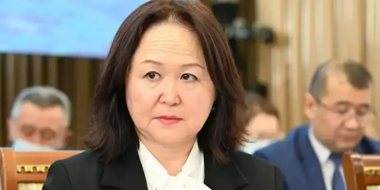 Қырғызстан экс-министрі мен оның ұлы 8 жылға сотталды