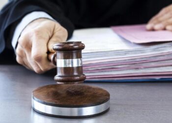 Алматыда адам азаптағаны үшін​ полиция қызметкерлері сотталды