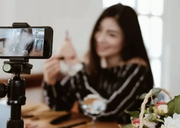 Қазақстанда 594 блогер 53 млрд теңге салығын жасырған