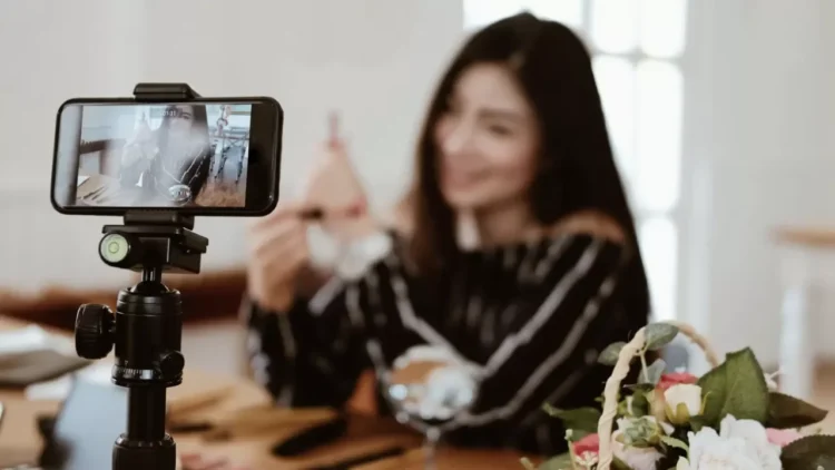 Қазақстанда 594 блогер 53 млрд теңге салығын жасырған